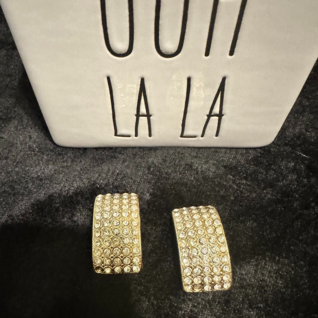 Vintage Ellen Designs Gold-Tone Rhinestone Clip-On Earrings